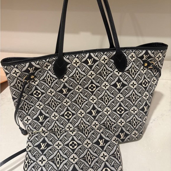 Louis Vuitton Handbags - Louis Vuitton 1854 Neverfull MM + Pouch